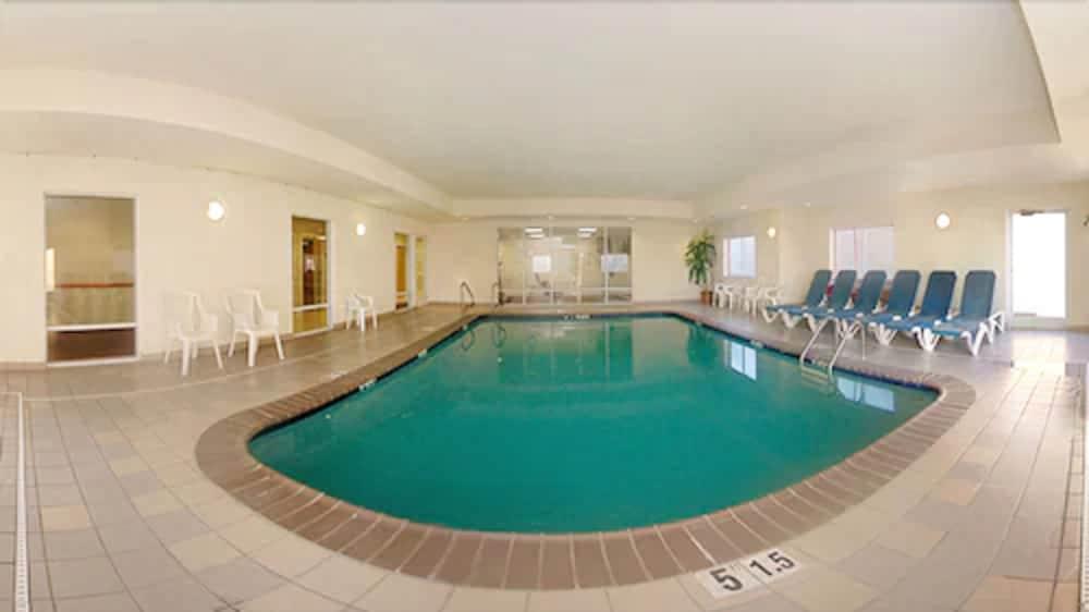 Quality Suites Корбин Екстериор снимка
