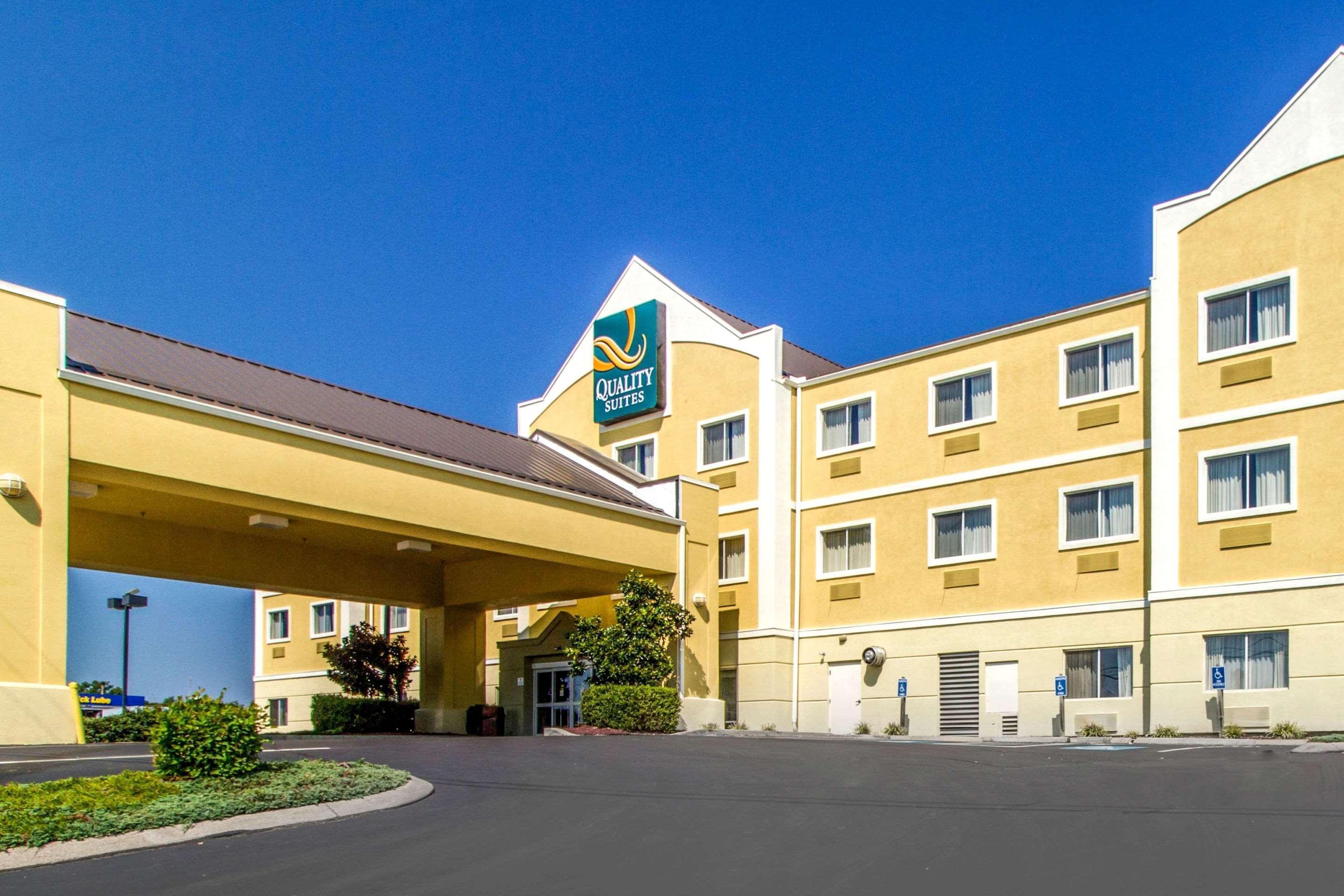 Quality Suites Корбин Екстериор снимка