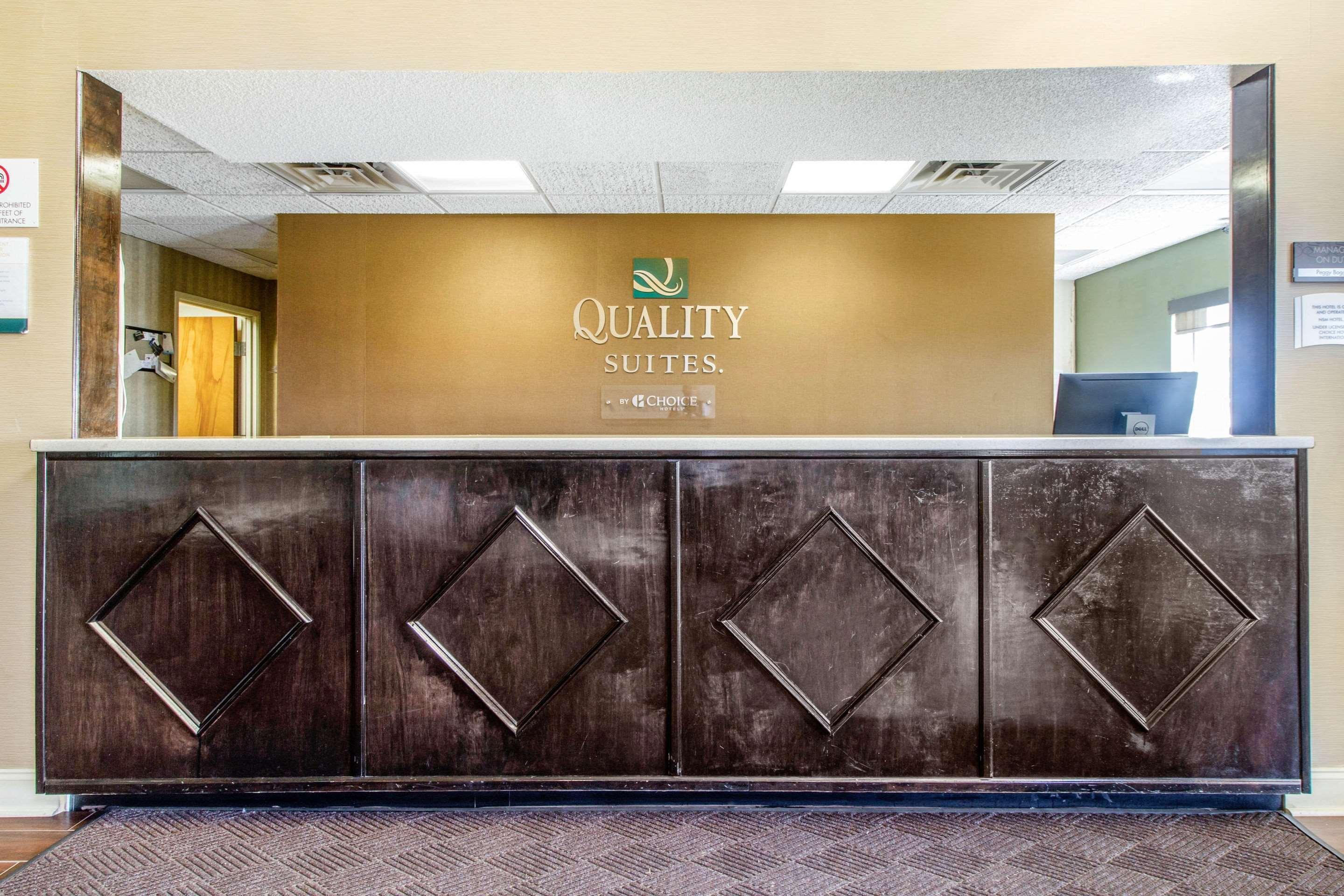 Quality Suites Корбин Екстериор снимка